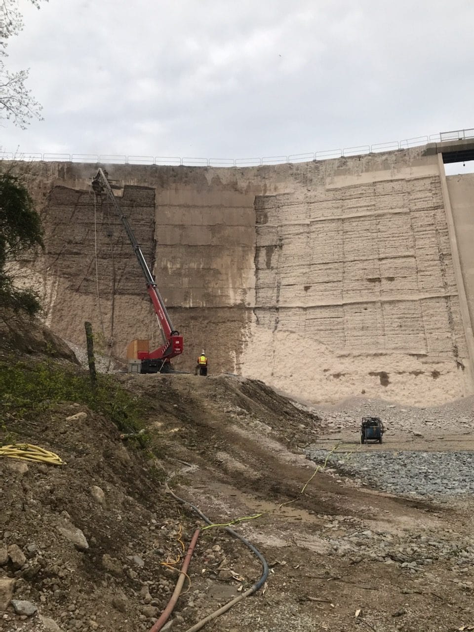 Hydrodemolition on Edgar M. Hoopes Dam